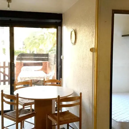 36m² Piscine Partagee Διαμέρισμα *