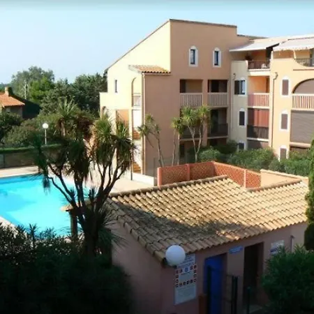 36m² Piscine Partagee Διαμέρισμα